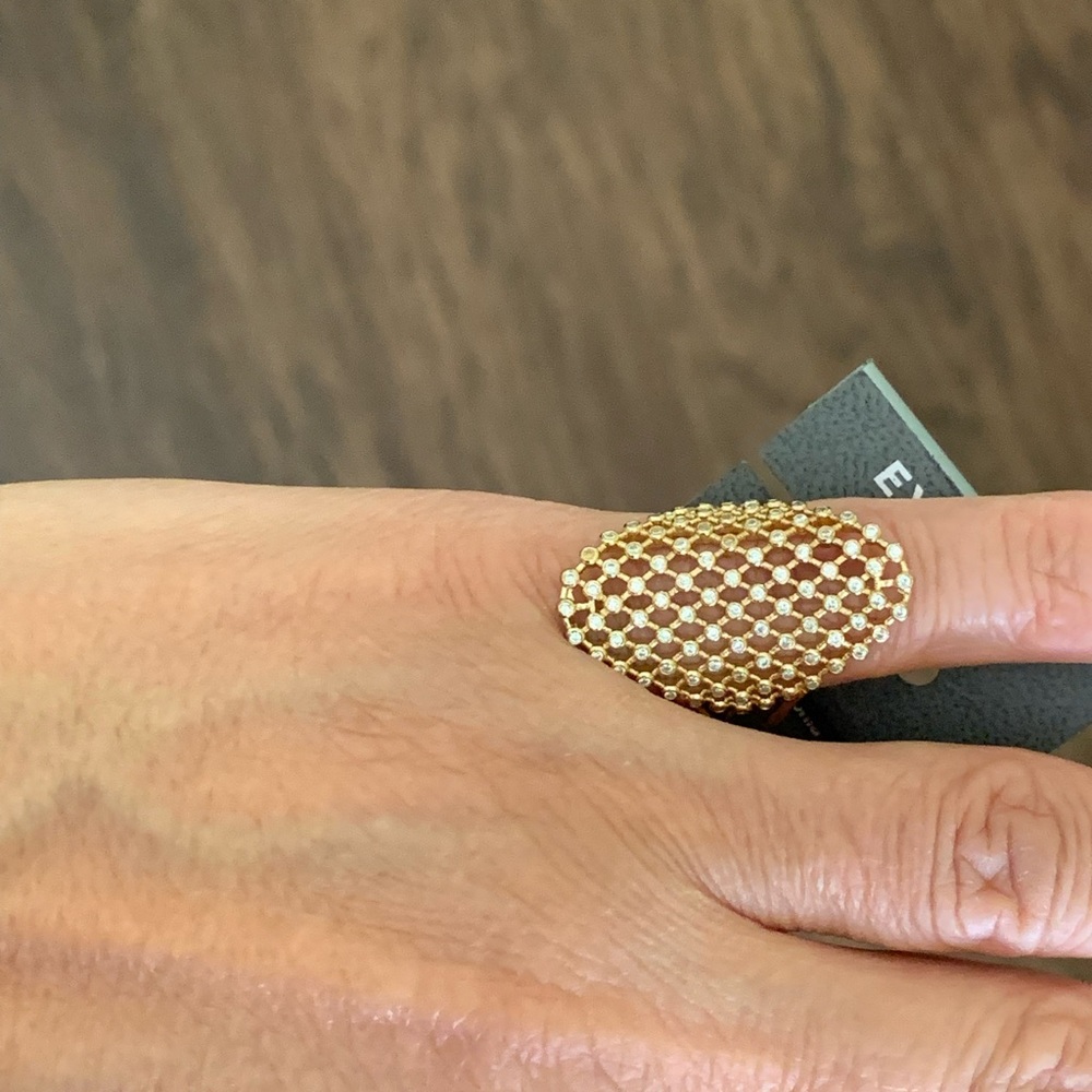 Express beautiful ring size 7 - Picture 10 of 10